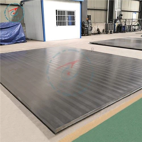 Titanu dengta nerūdijančio plieno plokštė